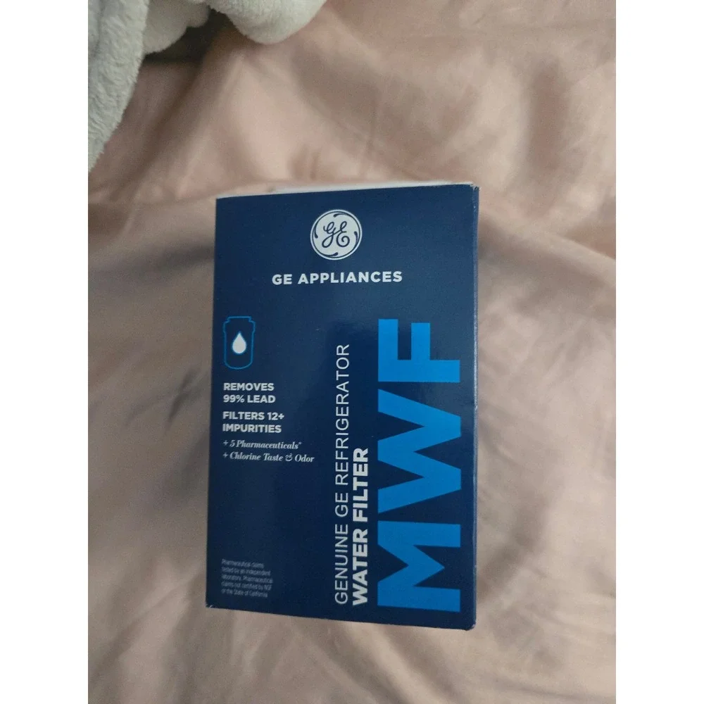 GE MWF Refrigerator Water Filter, Genuine Replacement Filter, new